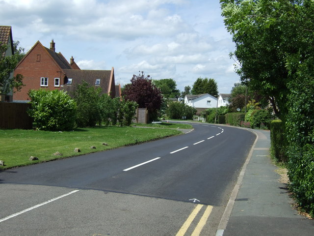 B661 heading west, West Perry