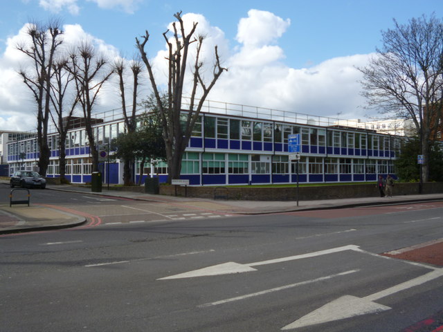 Lambeth College Brixton Centre © Robin Sones Geograph Britain