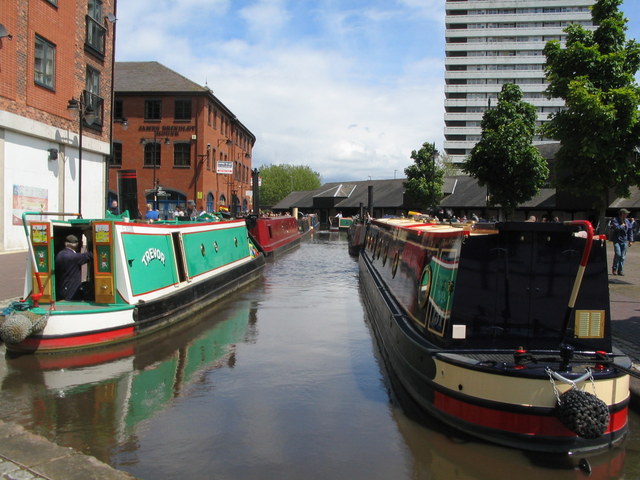 Steam narrowboats, Coventry Canal basin © E Gammie :: Geograph Britain ...