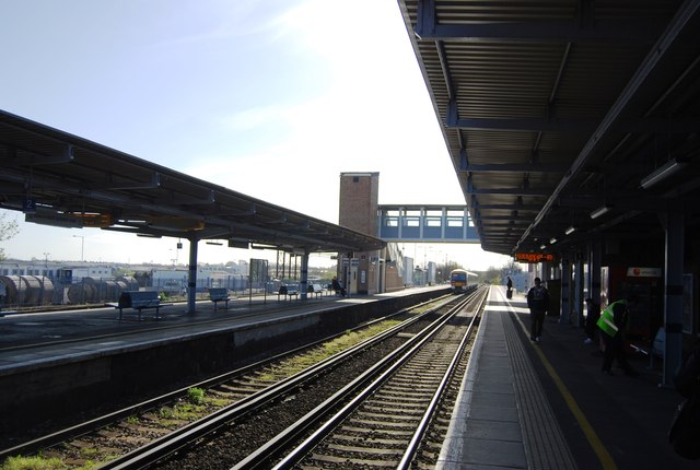 Sittingbourne Station © N Chadwick :: Geograph Britain and Ireland