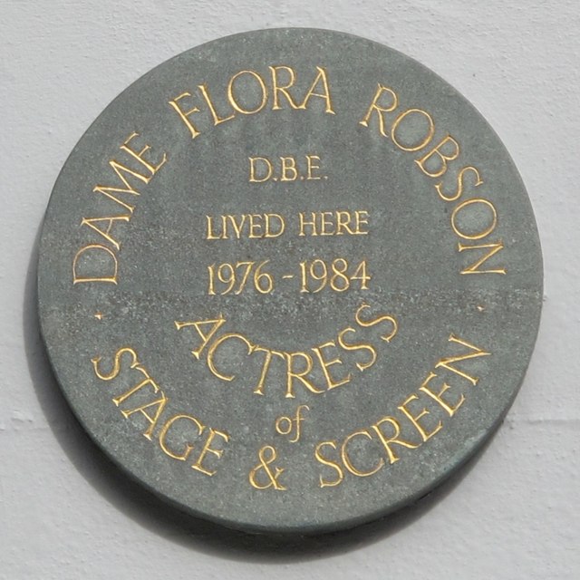 Plaque re Dame Flora Robson, Wykeham Terrace, BN1
