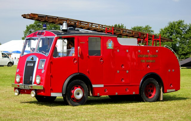 Vintage Fire Engine at the Cheshire Show