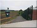 SU6576 : Footpath beside the railway by Bill Nicholls