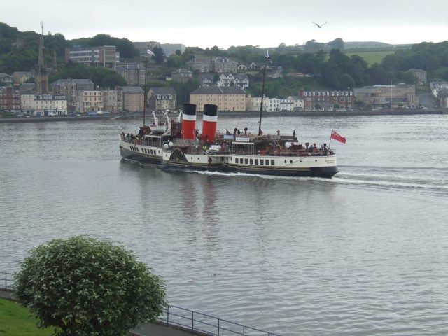 PS Waverley approaching Rothesay Harbour