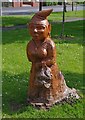 Carving of a figure in Broadwaters Park, Stourbridge Road, Broadwaters, Kidderminster