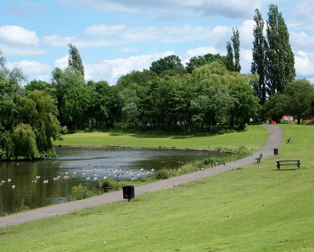 Leicester, LE3 - Braunstone Park © David Hallam-Jones cc-by-sa/2.0 ...