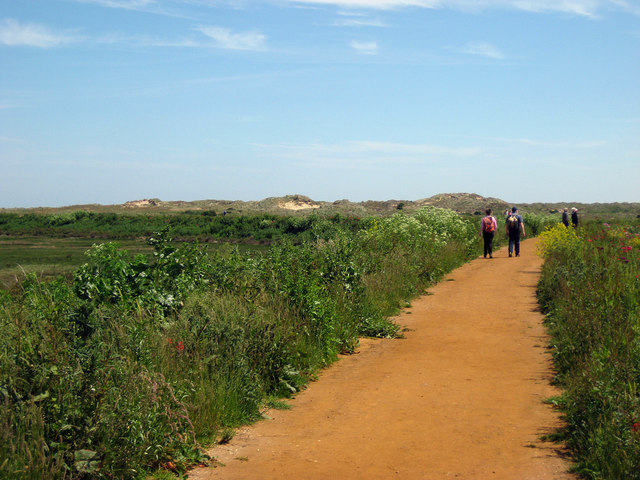 Smooth path to the beach