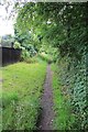 Old Bath Road to Mead Road footpath