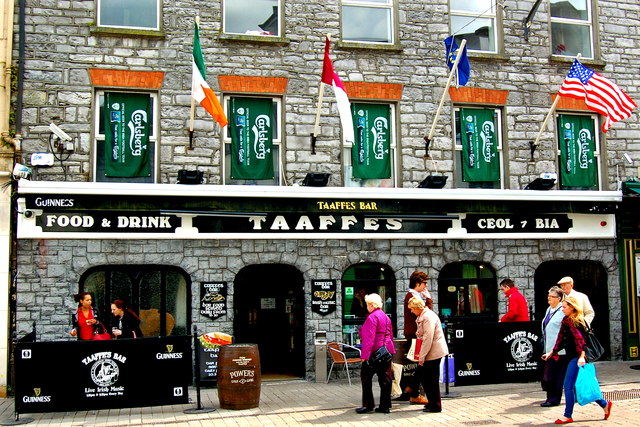 Galway - Shop Street - Taaffes Bar