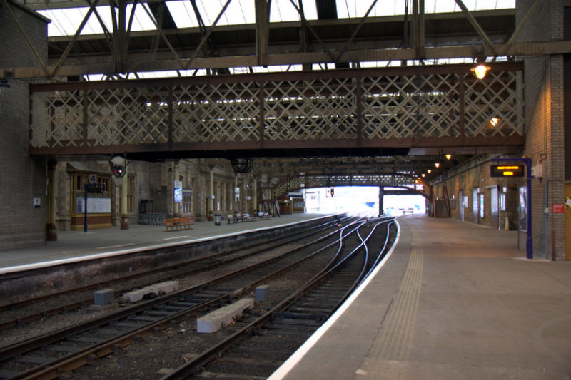 Perth Railway Station © Mike Pennington :: Geograph Britain And Ireland