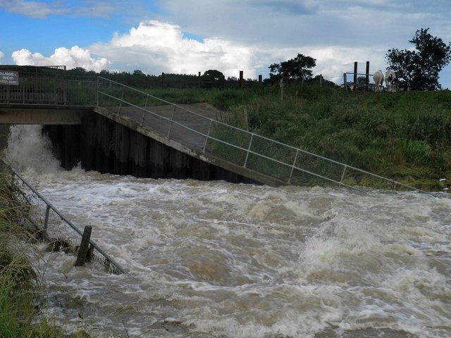 River Dearne weir near Darfield © Steve Fareham :: Geograph Britain and ...