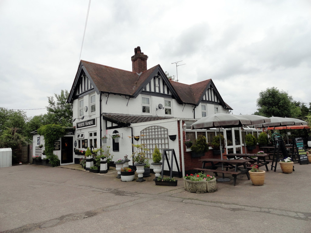 The White Horse Crostwick © Phil Gaskin cc-by-sa/2.0 :: Geograph ...