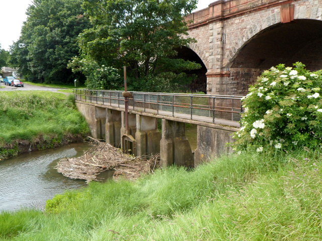 Combined sluice and footbridge, River Trym, Sea Mills, Bristol