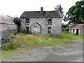 H4915 : Derelict farmhouse, Drumbo by Kenneth  Allen