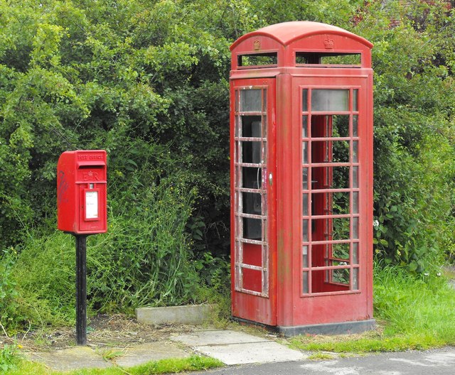 Phonebox and post box on Bridlington Road