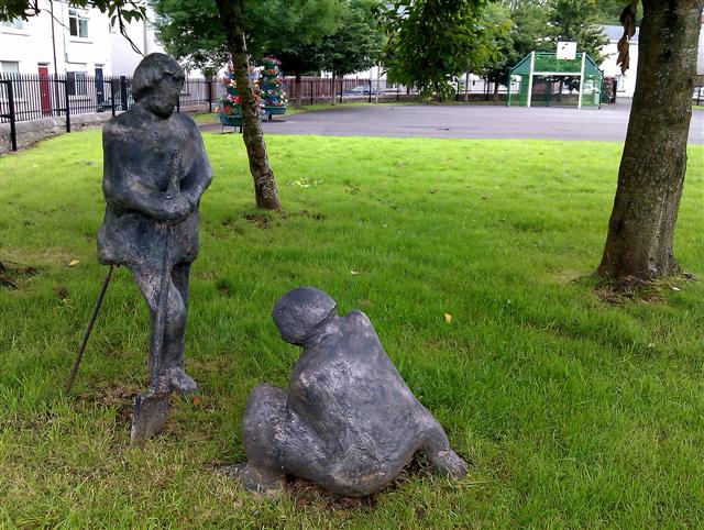 Potato gatherers sculptures, Omagh