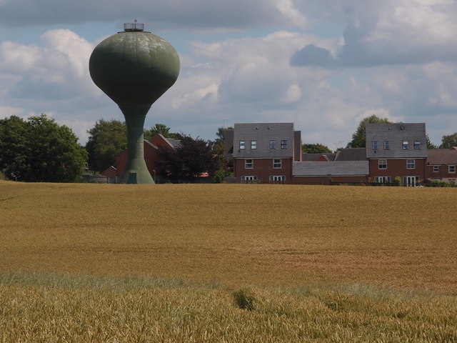 Wittering water tower © Michael Trolove cc-by-sa/2.0 :: Geograph ...