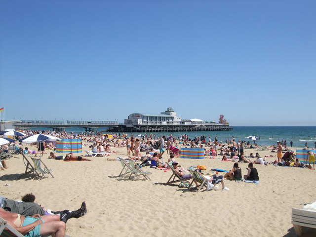 Bournemouth Beach © Paul Gillett :: Geograph Britain and Ireland