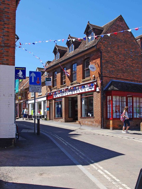 Peter B Ledbury, 5 Grove Street, Wantage \u00a9 P L Chadwick cc-by-sa\/2.0 :: Geograph Britain and Ireland