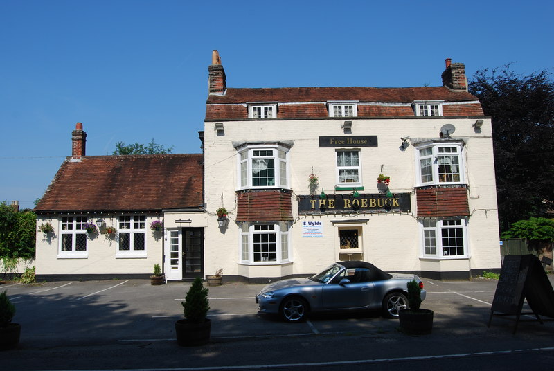 The Roebuck Inn © Barry Shimmon cc-by-sa/2.0 :: Geograph Britain and ...