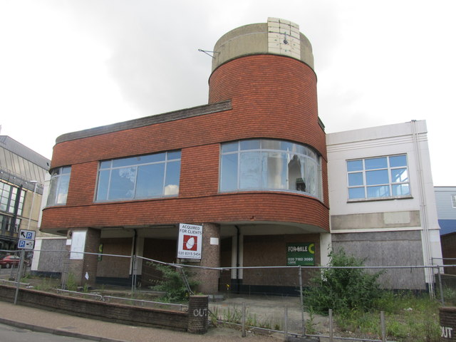 Former Caffyn S Garage East Grinstead C Richard Rogerson Cc By Sa