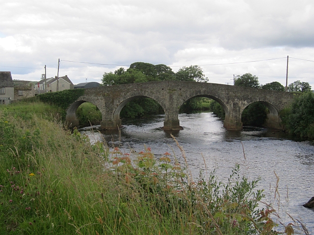 Killeter Bridge © Richard Webb cc-by-sa/2.0 :: Geograph Ireland