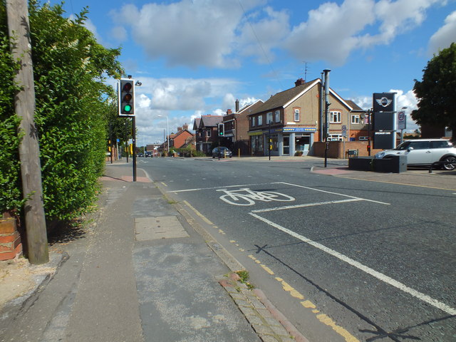 Luton Marsh Road traffic lights Raymond Cubberley Geograph