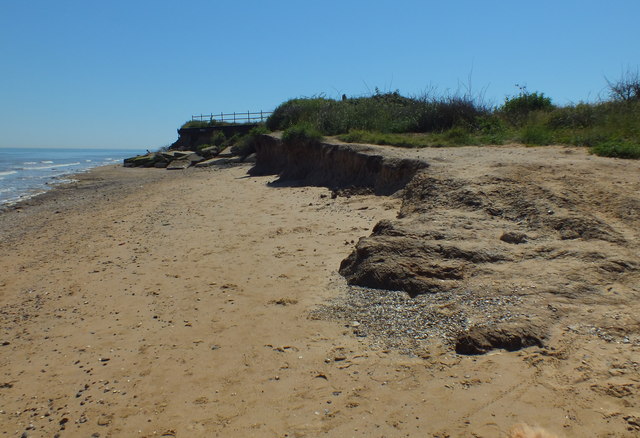 Sea wall defences © Raymond Cubberley :: Geograph Britain and Ireland