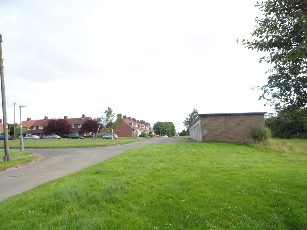 Housing estate at Brandon © Robert Graham ccbysa/2.0 Geograph