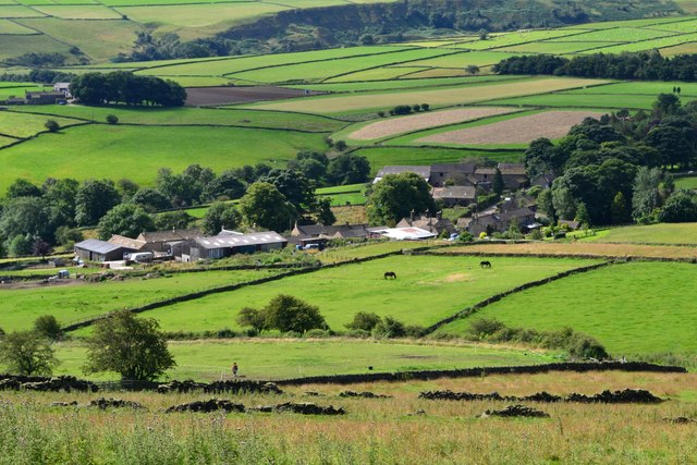 Abney seen from the edge of Abney Moor © Neil Theasby :: Geograph ...