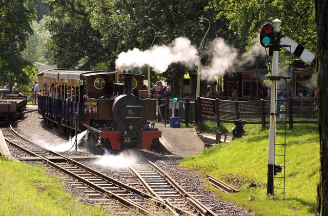 The Whipsnade Zoo Railway © Steve Daniels :: Geograph Britain and Ireland