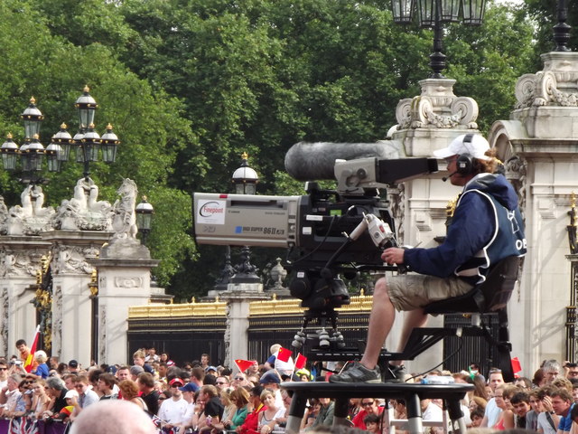 sitting-down-on-the-job-colin-smith-geograph-britain-and-ireland