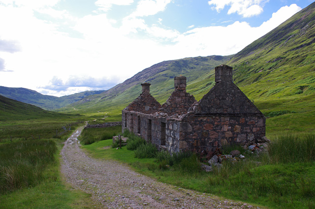 Abandoned cottages at Tigh-na-sleubhaich © Ian Taylor :: Geograph ...