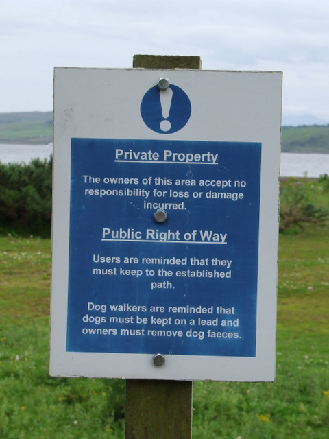 Sign off Buchanan Street © Thomas Nugent :: Geograph Britain and Ireland