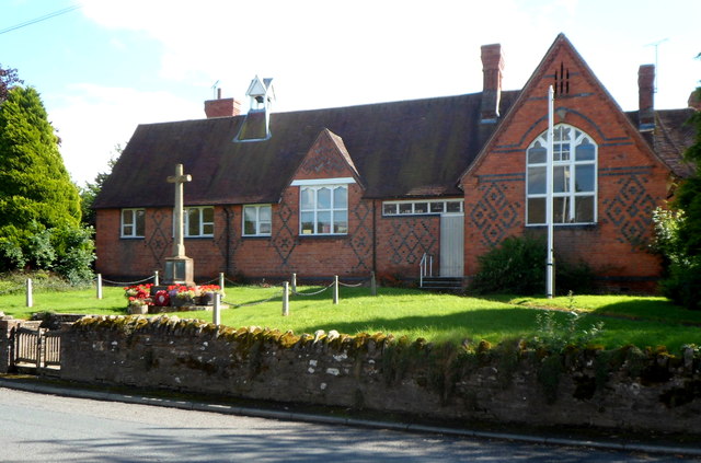 School and War Memorial, Pembridge © Jaggery :: Geograph Britain and ...