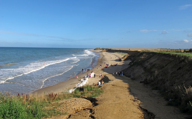 Happisburgh cliffs and beach © Roger Jones :: Geograph Britain and Ireland