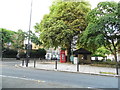 Canonbury Road at the junction of Canonbury Square