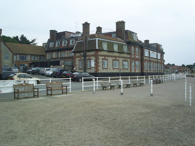 Blakeney Hotel from the Quayside