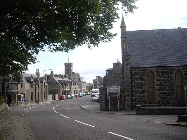 Town Hall at the west end of Seafield... © Stanley Howe cc-by-sa/2.0 ...