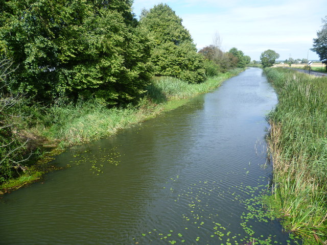 The Royal Military Canal at Appledore © Marathon cc-by-sa/2.0 ...