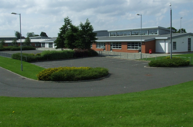 Broomhouse Primary School © Thomas Nugent Geograph Britain And Ireland