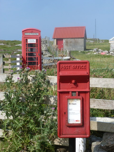 Cleit: postbox № HS9 2 and phone