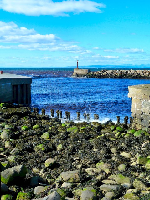 Girvan Harbour © Andy Farrington cc-by-sa/2.0 :: Geograph Britain and ...