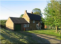 SK7221 : Grange Cottage by Andrew Tatlow