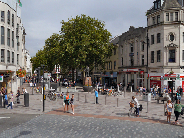 travel agents queen street cardiff