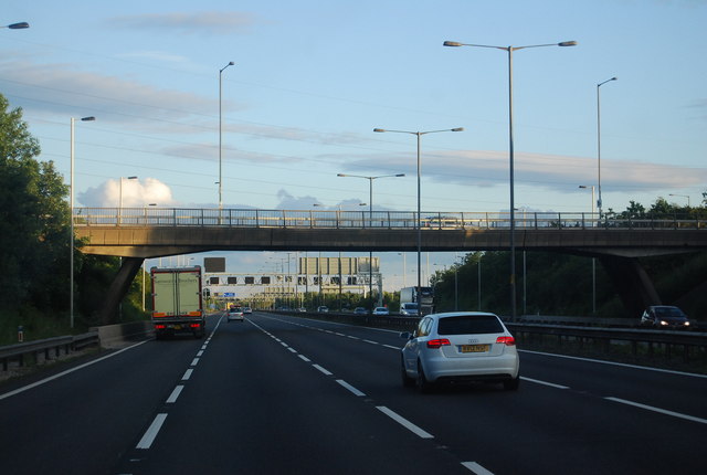 M6, Junction 10 overbridge