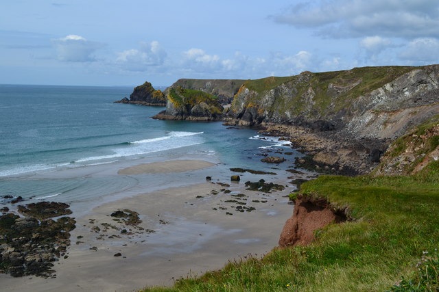 Pentreath Beach © David Martin cc-by-sa/2.0 :: Geograph Britain and Ireland