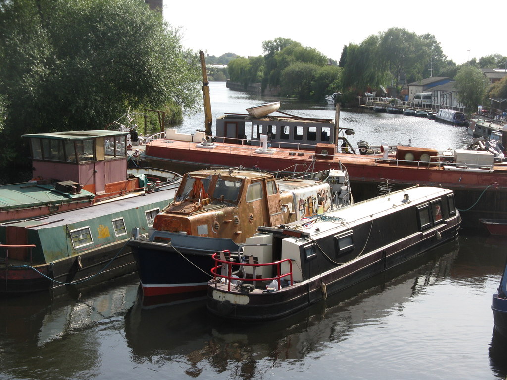 river-calder-wakefield-dave-pickersgill-cc-by-sa-2-0-geograph