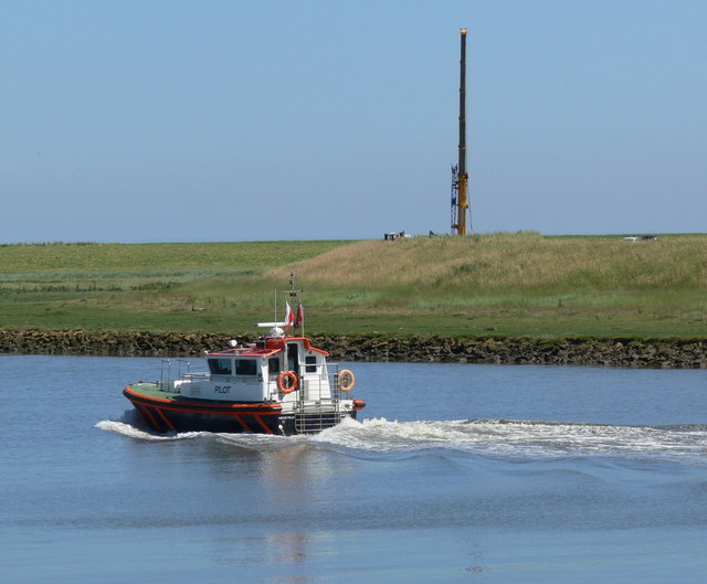 Pilot boat on Tycho Wing's Channel