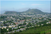 NT2570 : Arthur's Seat from Blackford Hill by kim traynor
